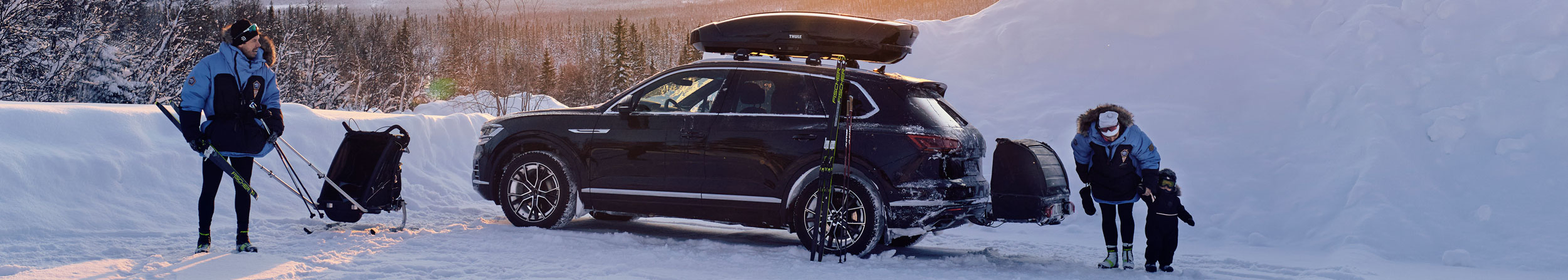 Transporting Skis in Thule Roof Boxes